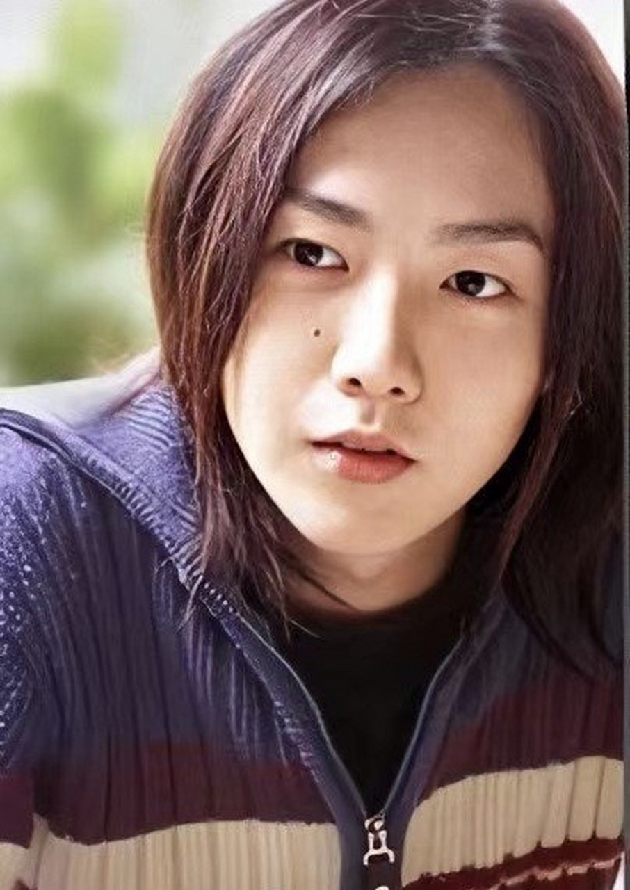 瘦下来的尹正特别像一个人