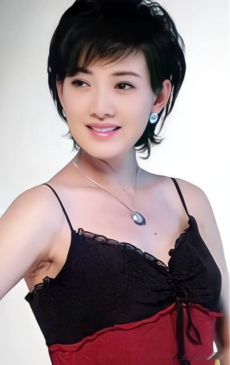 牛莉从影前是名运动员