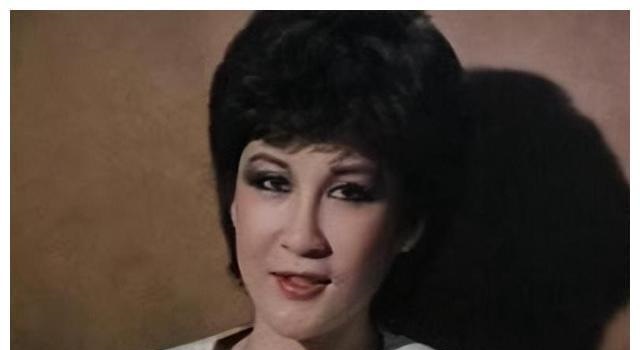 向咏恒:李小龙死在我妈床上,向华强是我爸我跟后妈陈岚是1家人