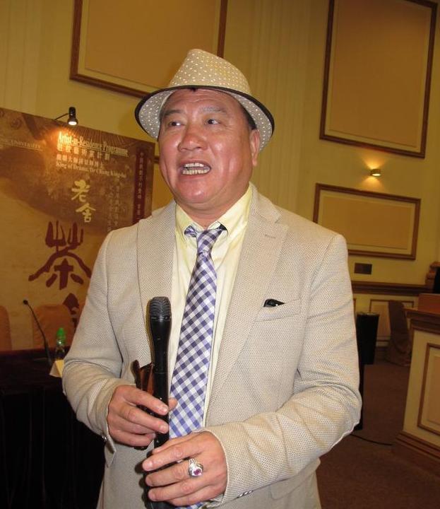 66岁香港著名演员万梓良传来最新消息!