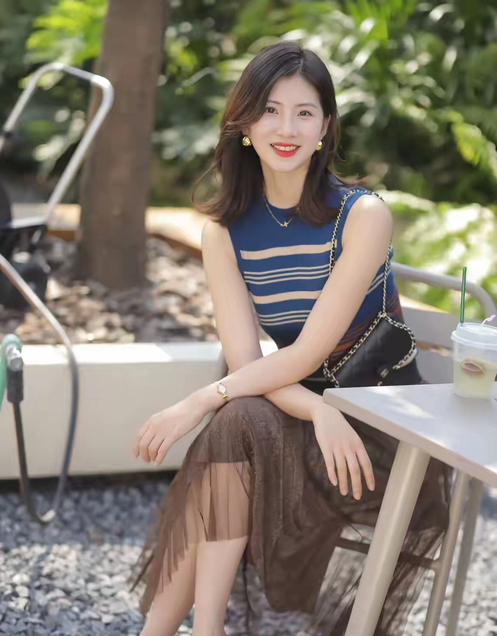 优雅知性气质的女人!