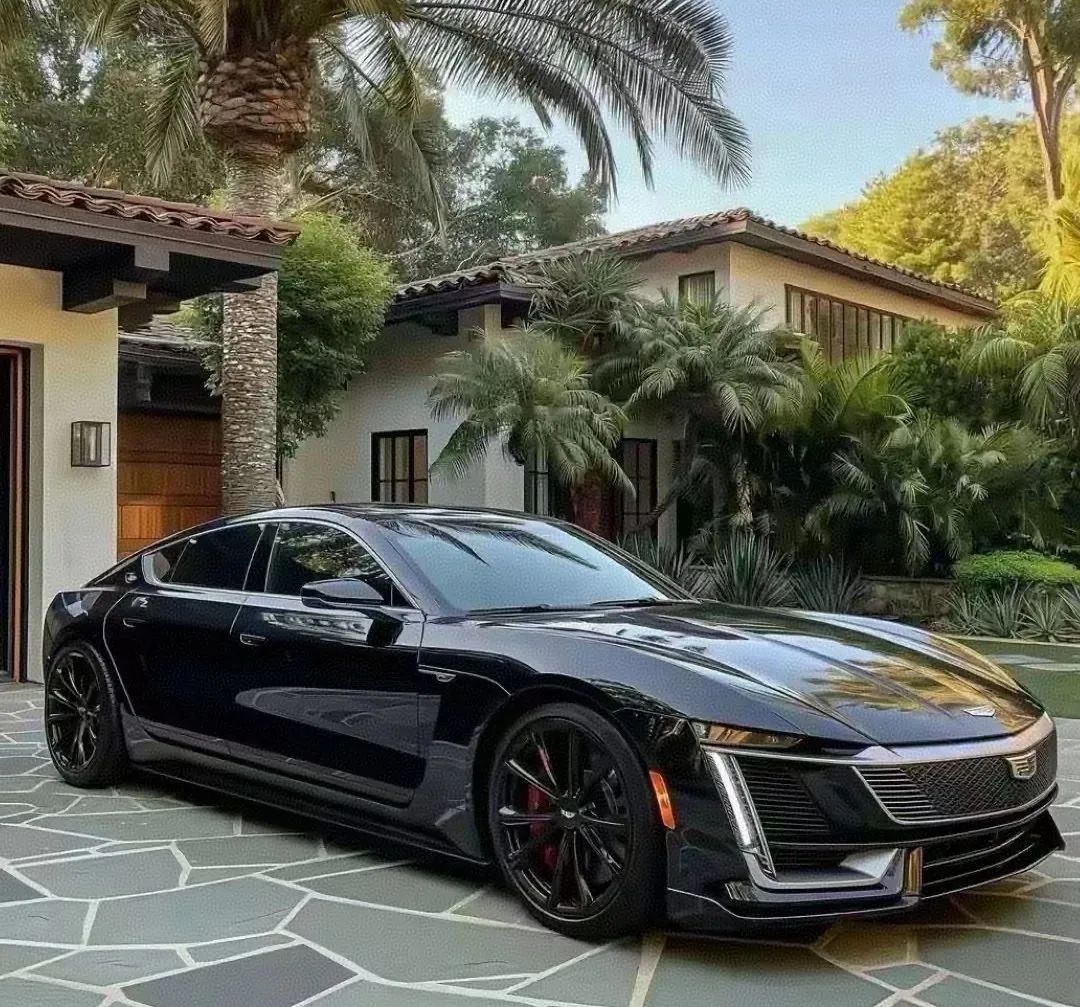 凯迪拉克ct8惊艳外观,卓越性能及先进科技配置