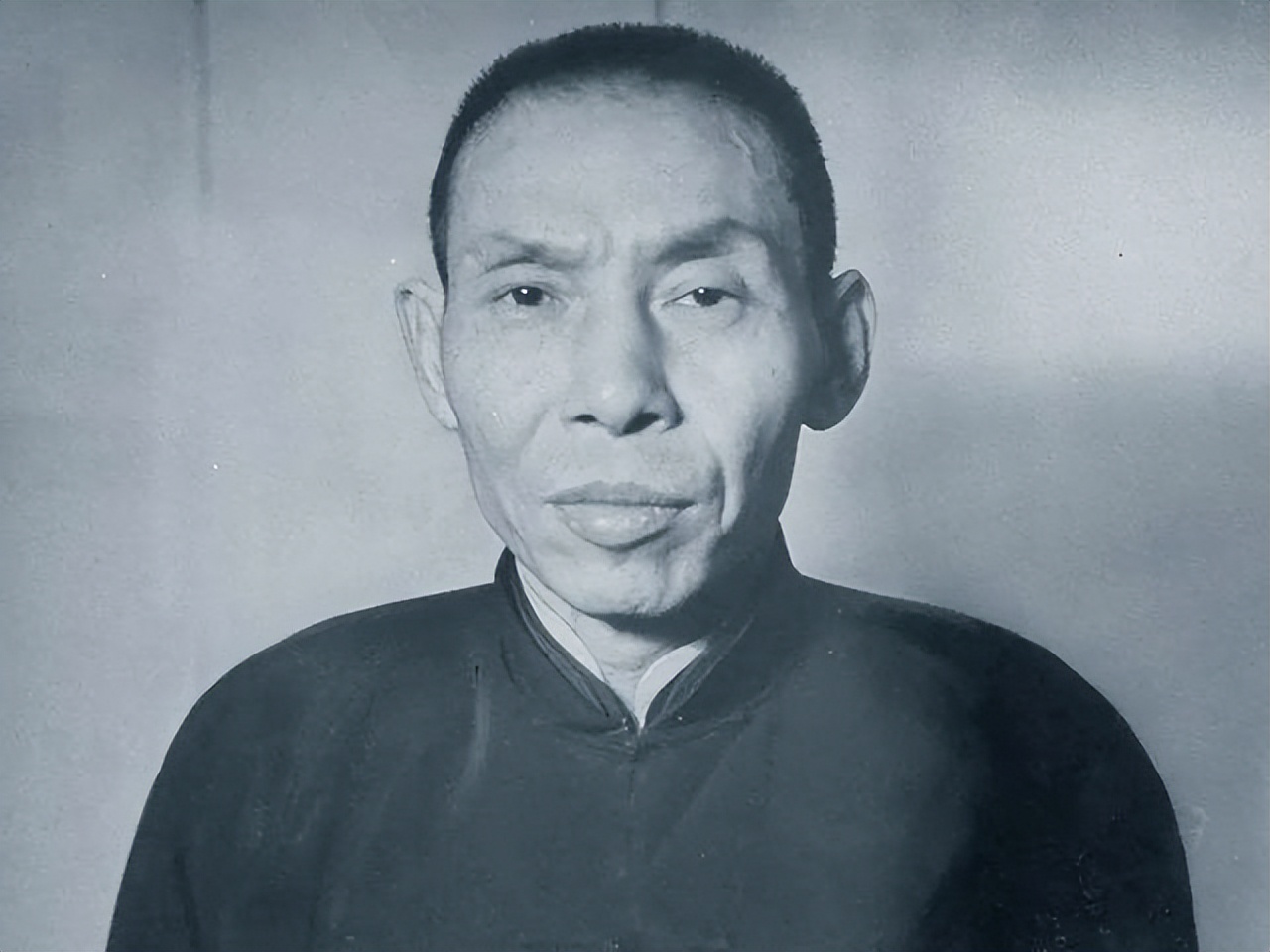 1948年,老蒋派蒋经国赴上海"打老虎",不料反被杜月笙上了一课