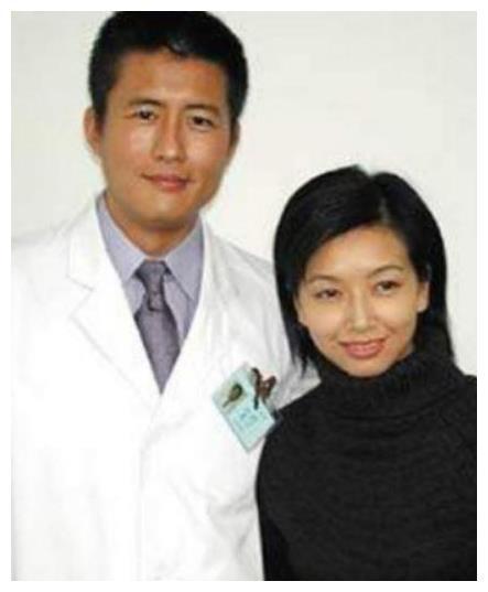 高曙光:33岁和江珊闪婚,51岁娶小15岁娇妻,52岁生二胎