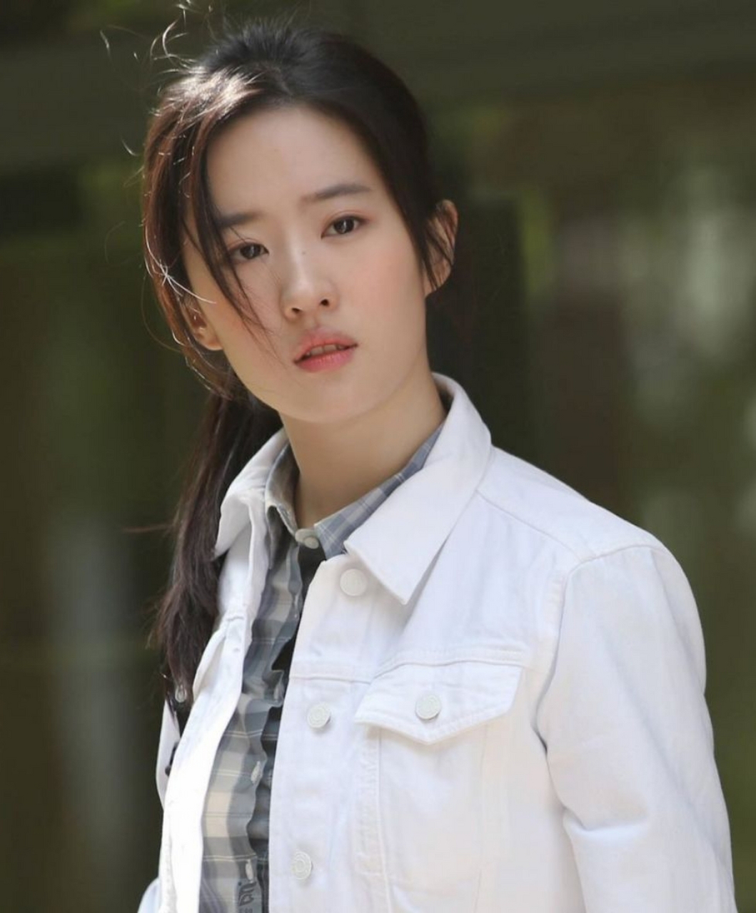 刘亦菲初中时期旧照