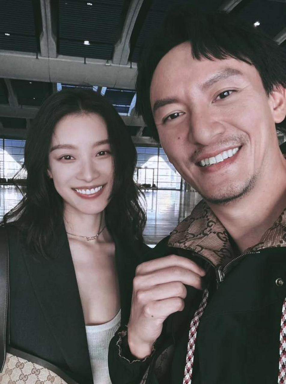 倪妮和张震合照