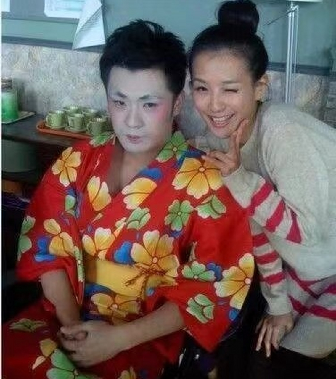 《爱情公寓》曾小贤扮演的日本艺伎生图