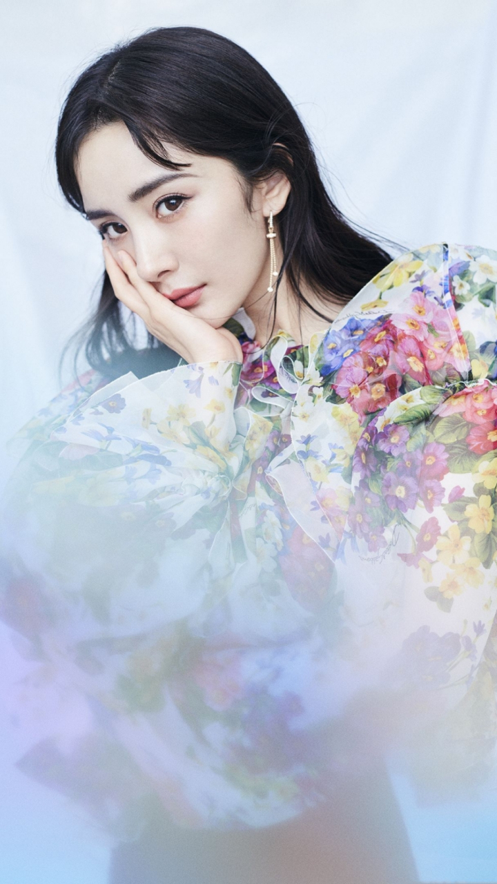 我们学校复变函数老师是杨幂大伯