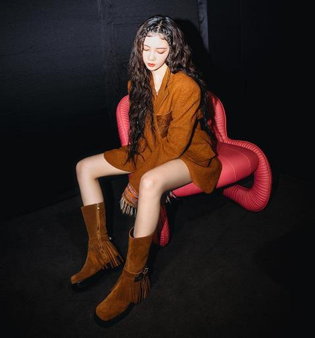 宋妍霏上海时装周走秀