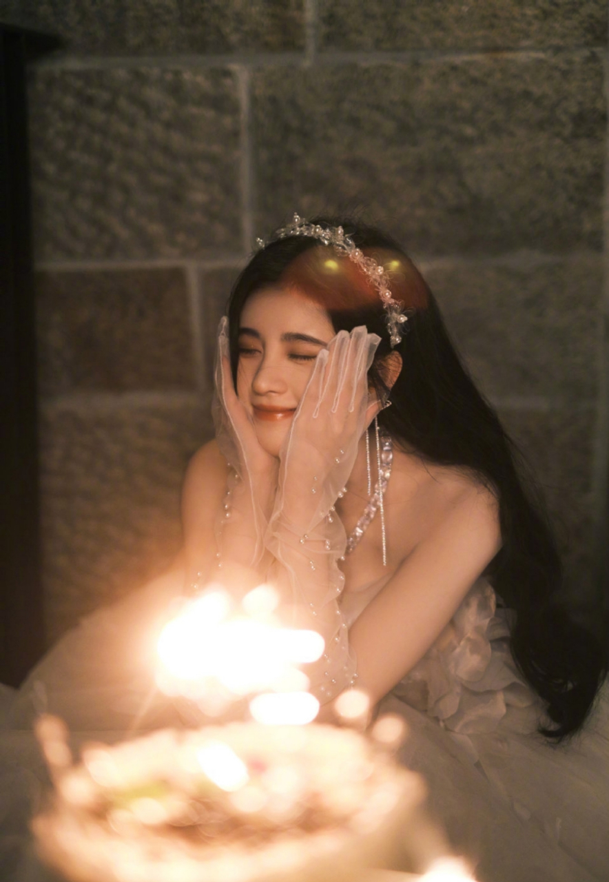 鞠婧祎生日写真