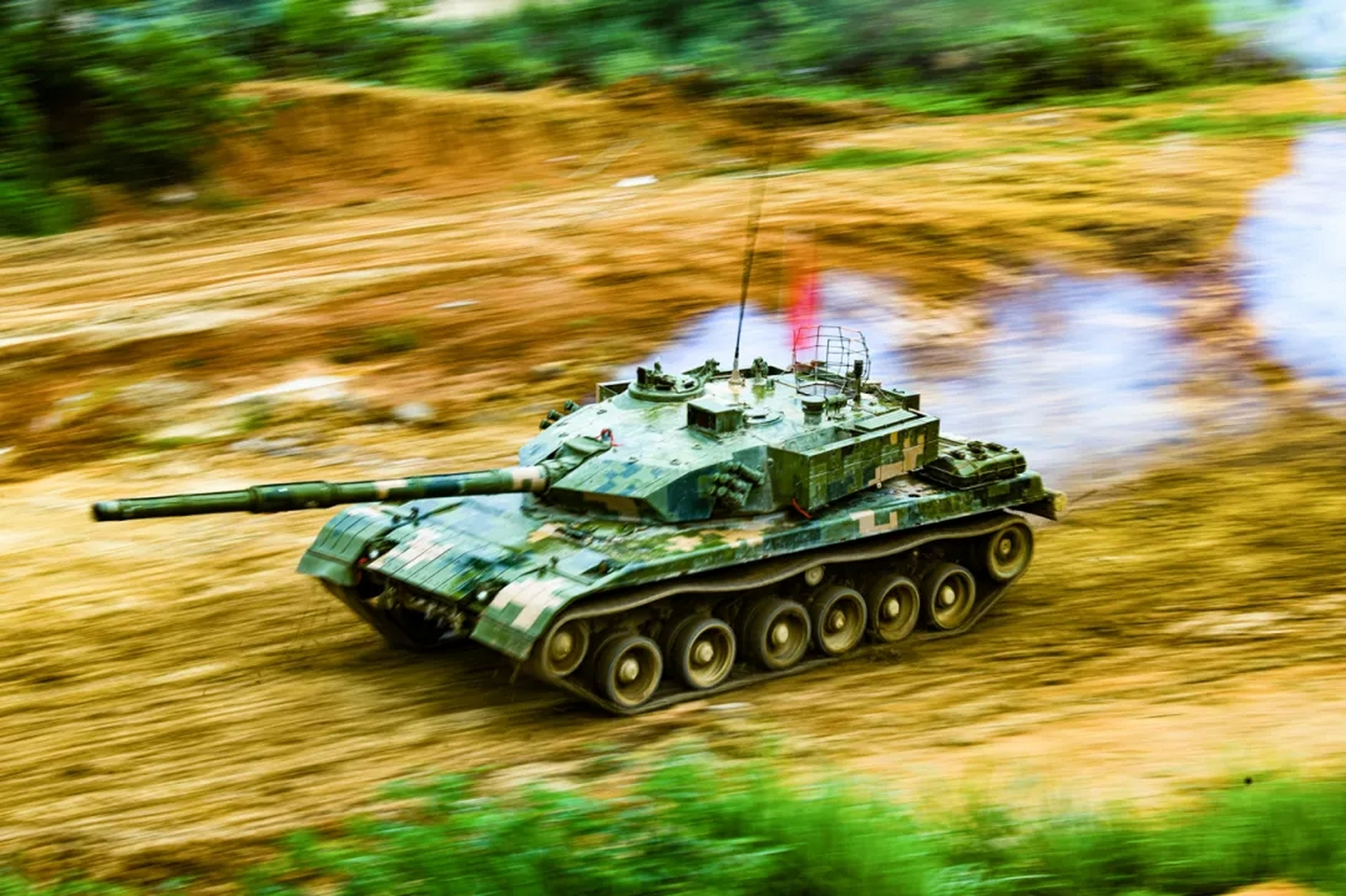 东部铁拳劲旅|镇守东南  该旅还是96a 04步战车组合,  什么时候升级成