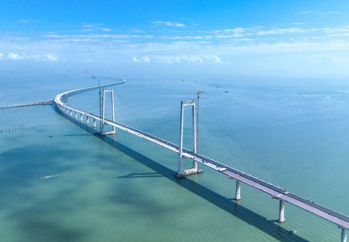 中国24公里海上高速公路开通,已创10项世界纪录