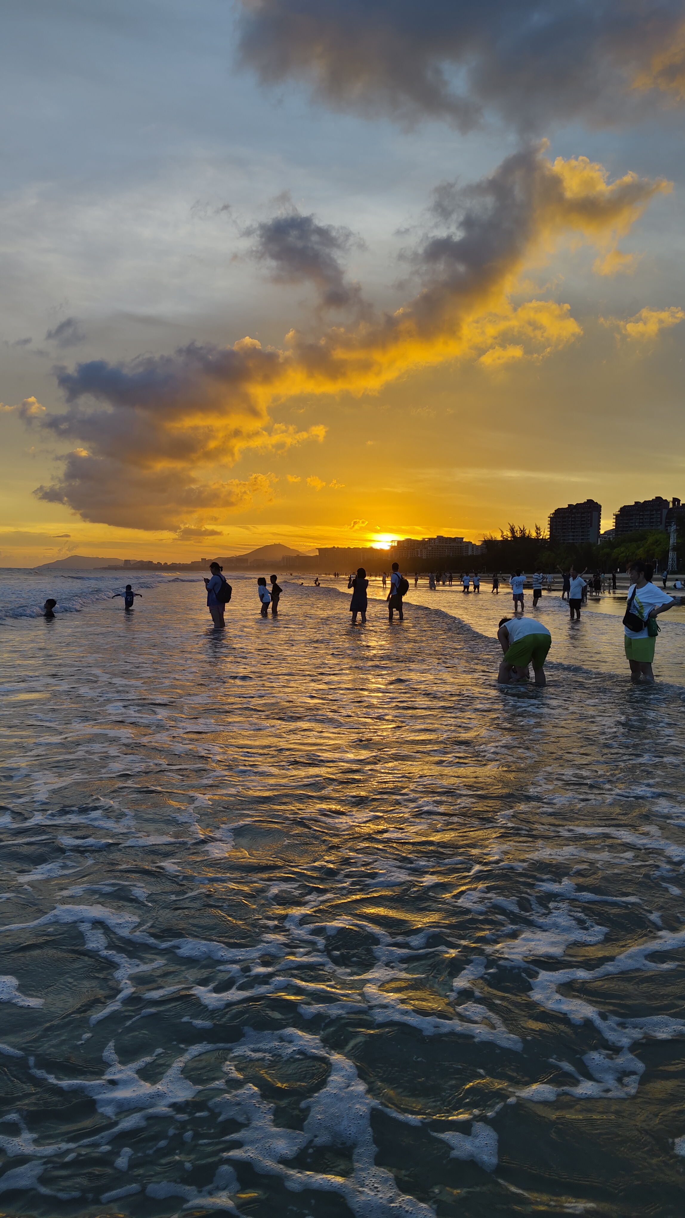 三亚湾夕阳图片