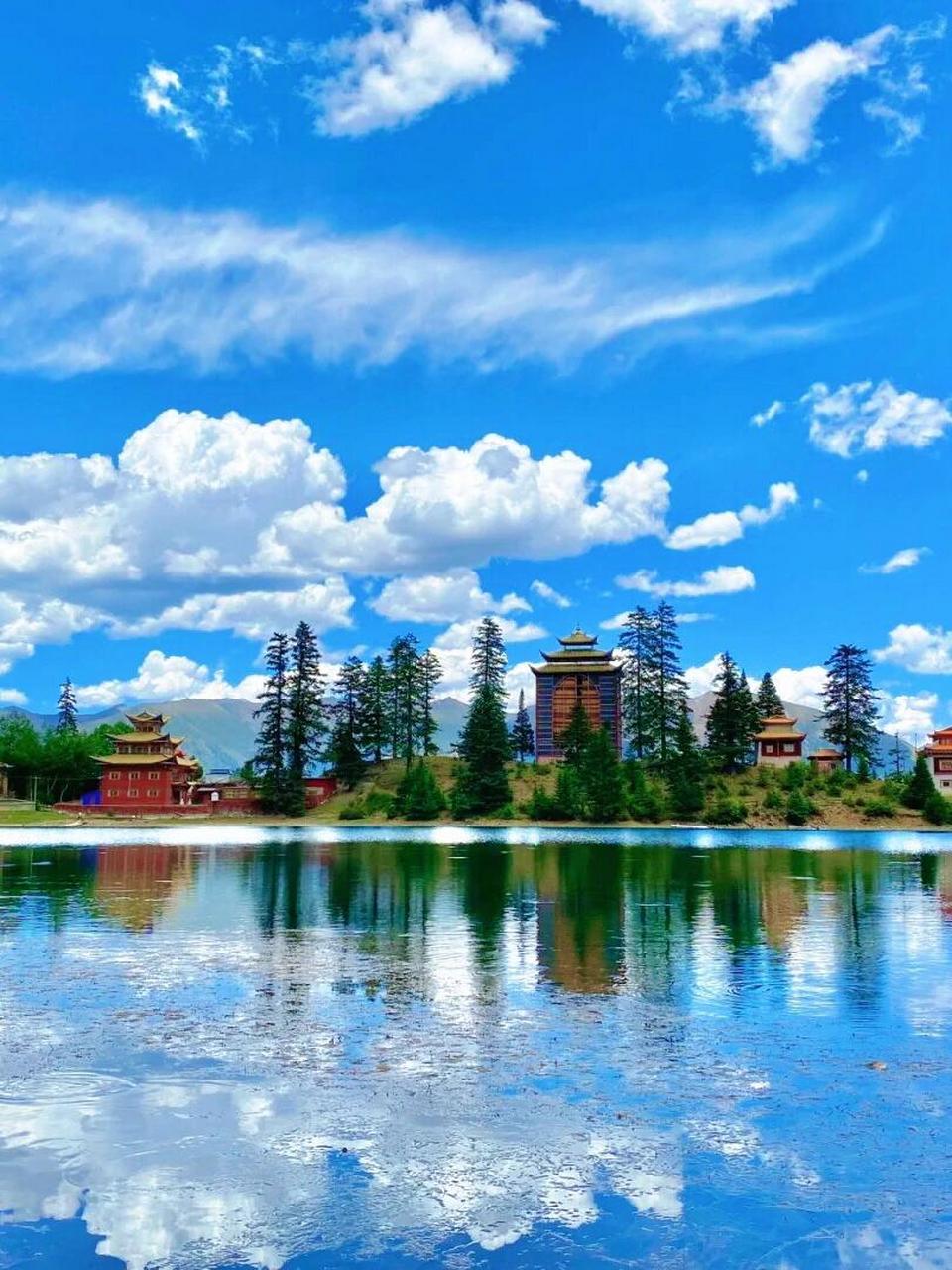 川西小众秘境,"人间瑶池"措卡湖 措卡湖在当地称措卡海子,又称赞多措