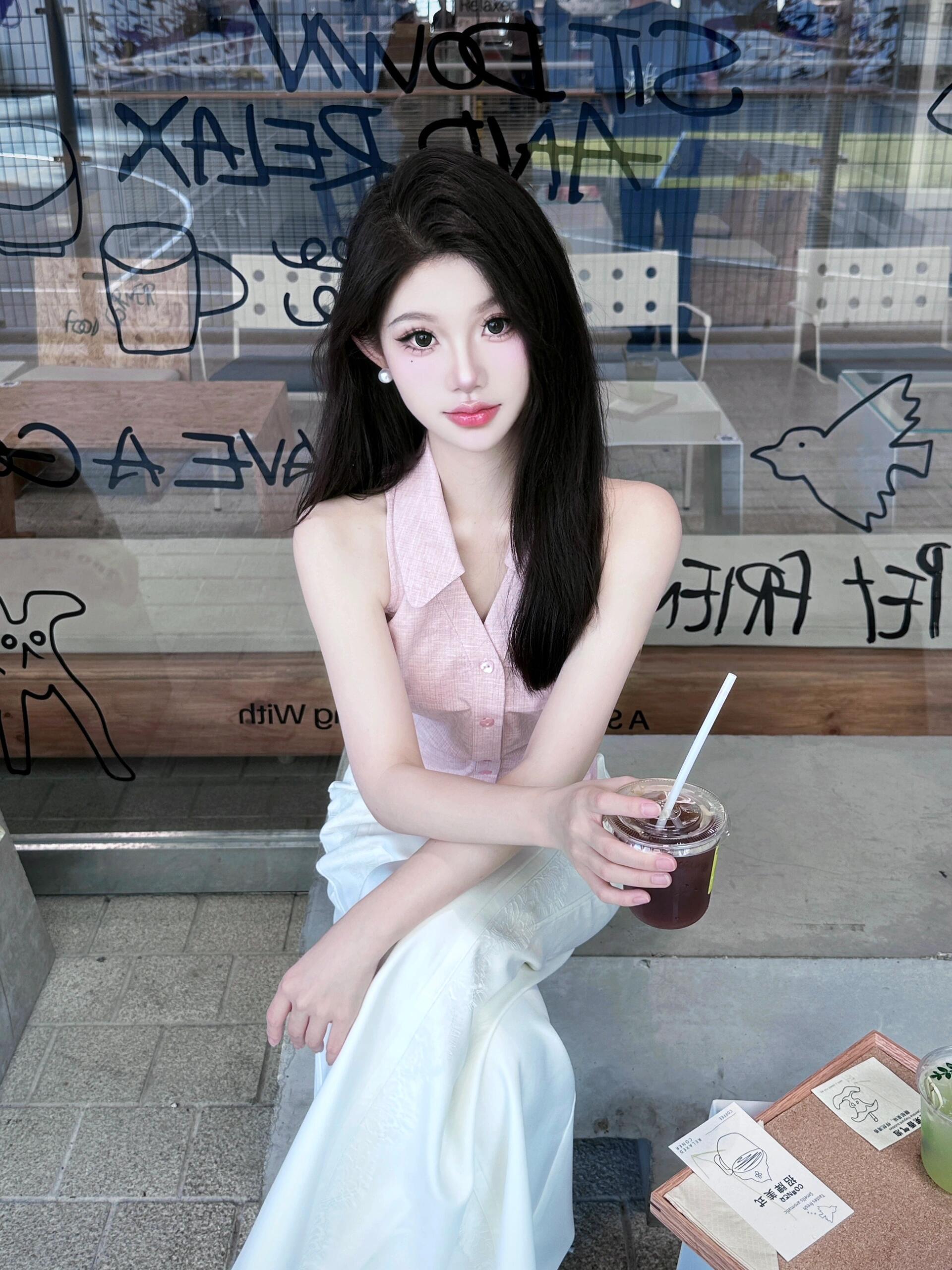 今天是温柔韩系小姐姐 (好喜欢这里光线拍出来显得好nun～) 	温柔甜美