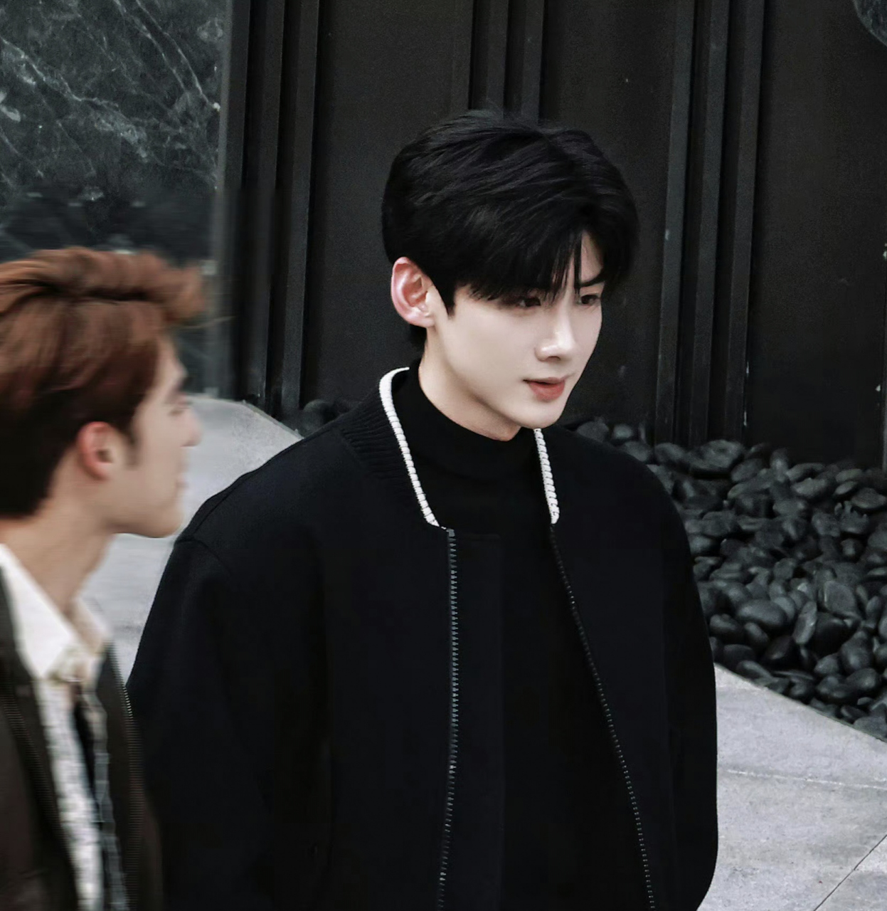 白敬亭染金发了,好潮  人长的好看就是可以任性,小白真是什么发色都