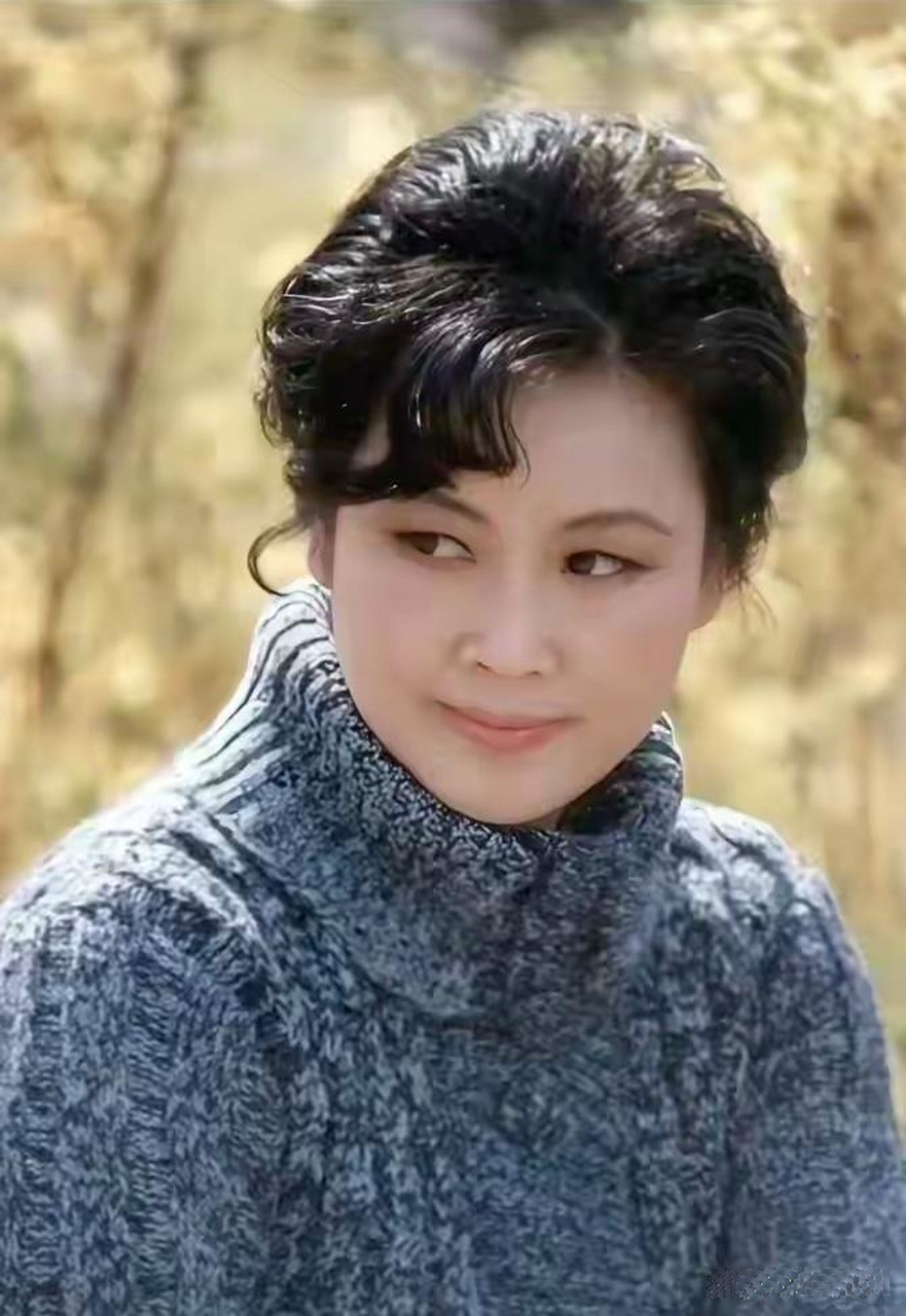 年轻时的李谷一,很难不被她迷上