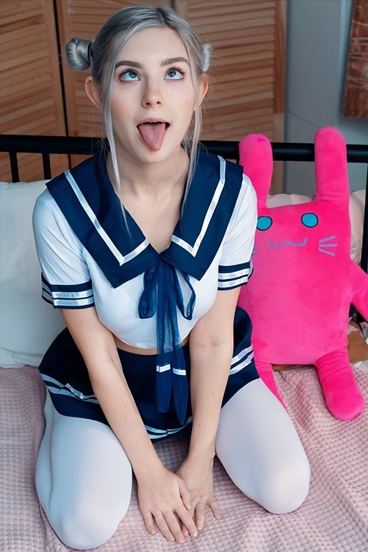 为艺术献身:伊娃·艾尔菲 eva elfie:魅力无人能挡