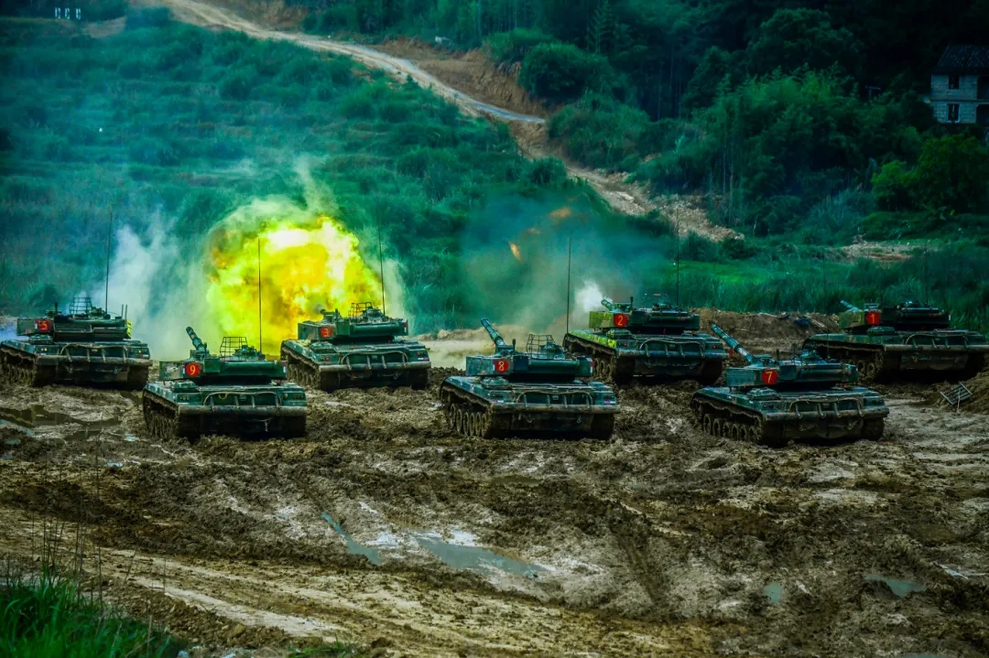 东部铁拳劲旅|镇守东南  该旅还是96a 04步战车组合,  什么时候升级成