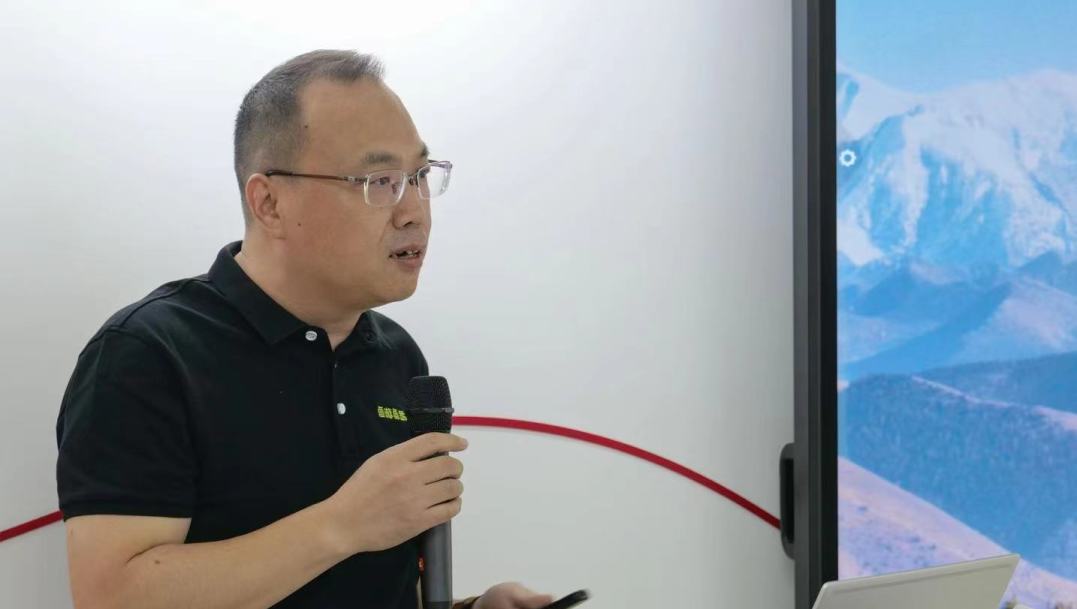 本期特别邀请了广州市天河区投资基金管理有限公司投资总监陈宏昌