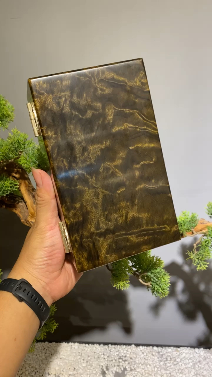 阴沉木乌木龙胆纹首饰盒文玩盒