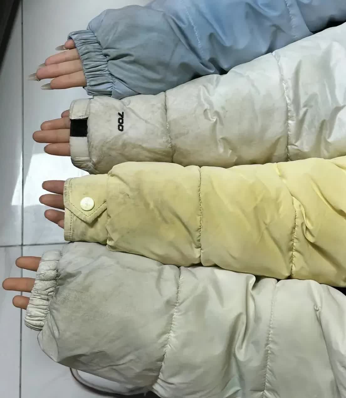 四位办公室女生的羽绒服袖子每天都像小仙女一样爱干净可是为什么会