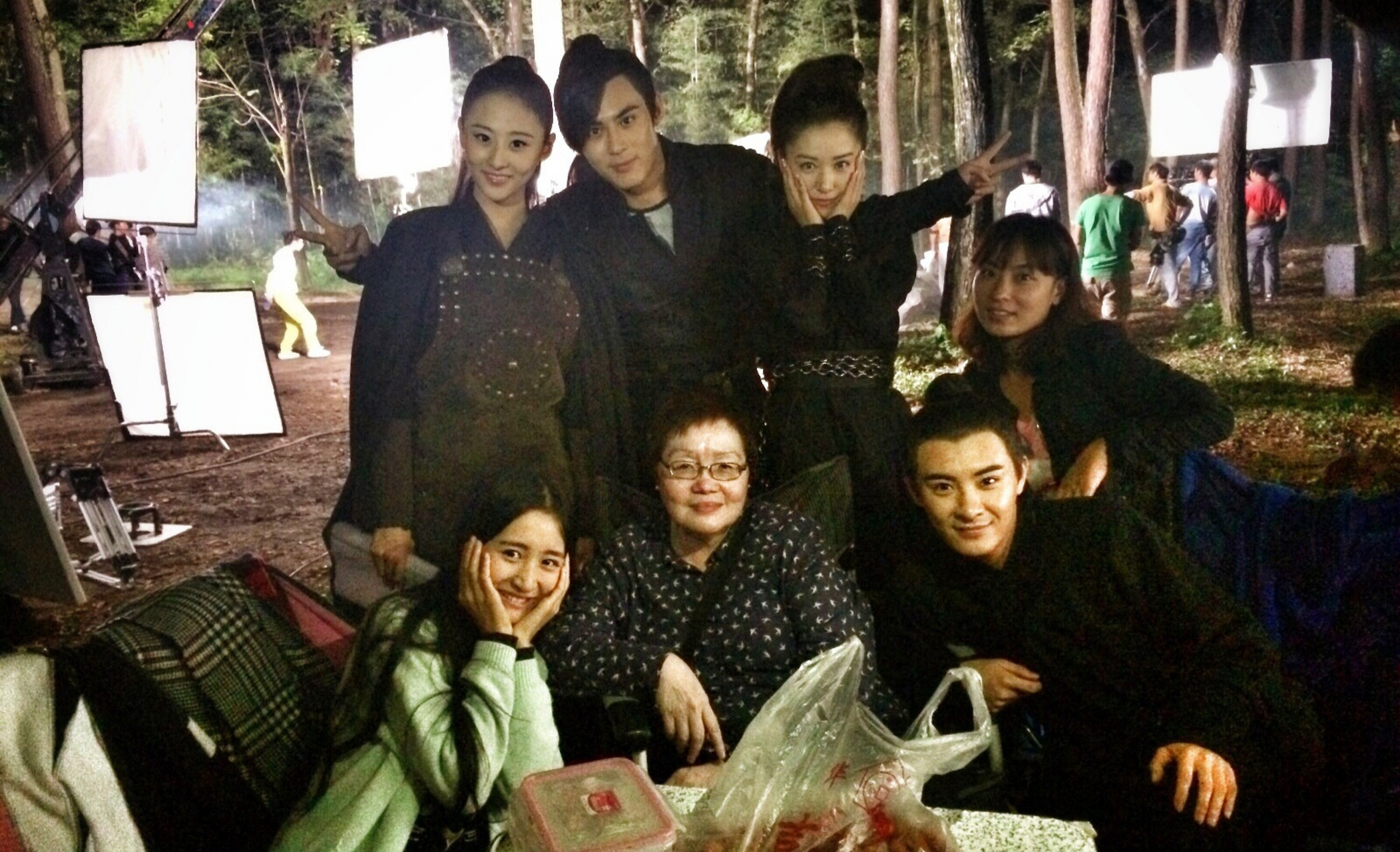 任嘉伦老婆聂欢皮肤是真好,并且个子也很高,实在是太有气质了.