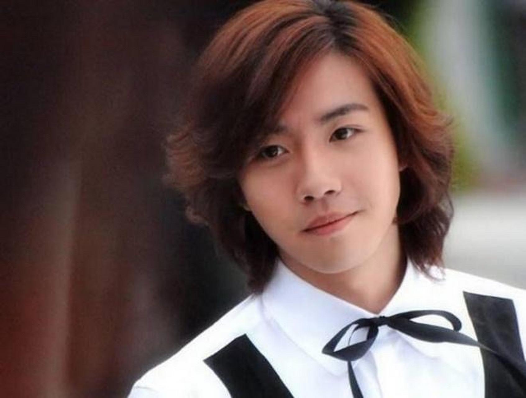 俞灏明凭借《一起来看流星雨》端木磊一角成为童年偶像剧男神榜首.