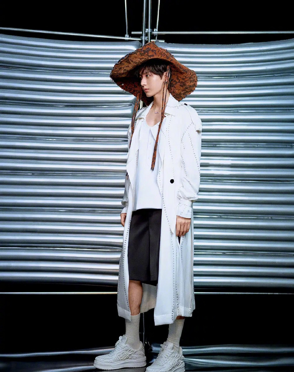 成毅最新杂志封面造型