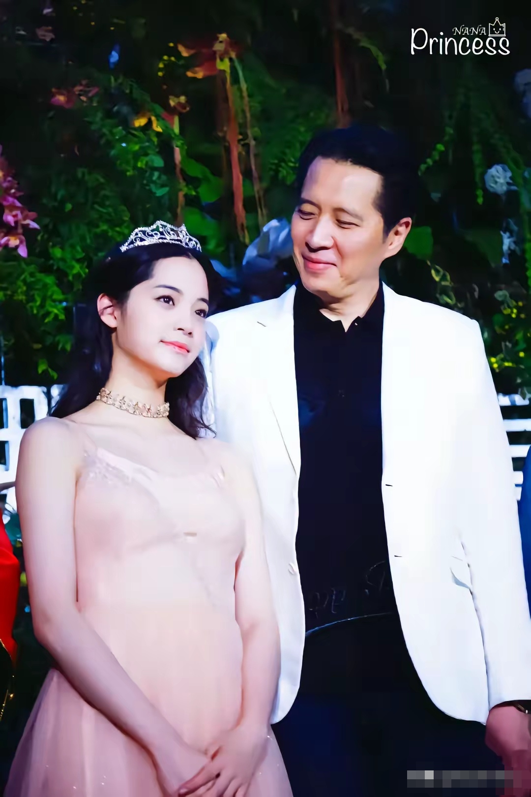 二女儿:欧阳娜娜,24岁,母亲是傅娟