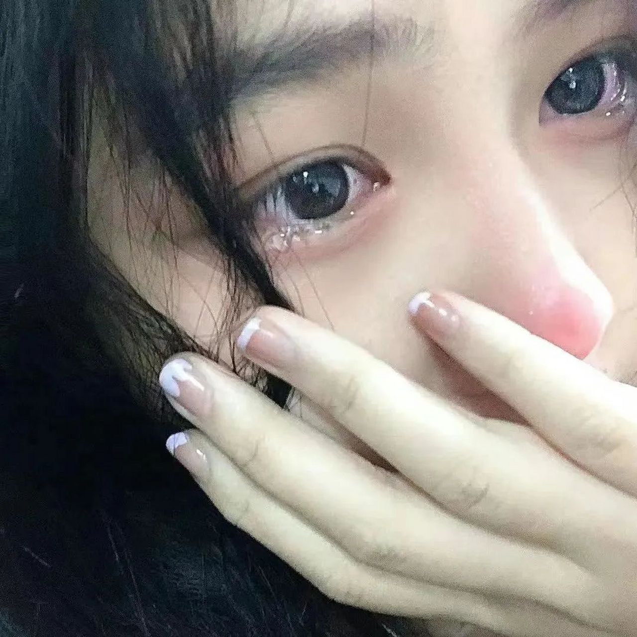 伤感女头丨讨厌下雨天讨厌你不在我身边