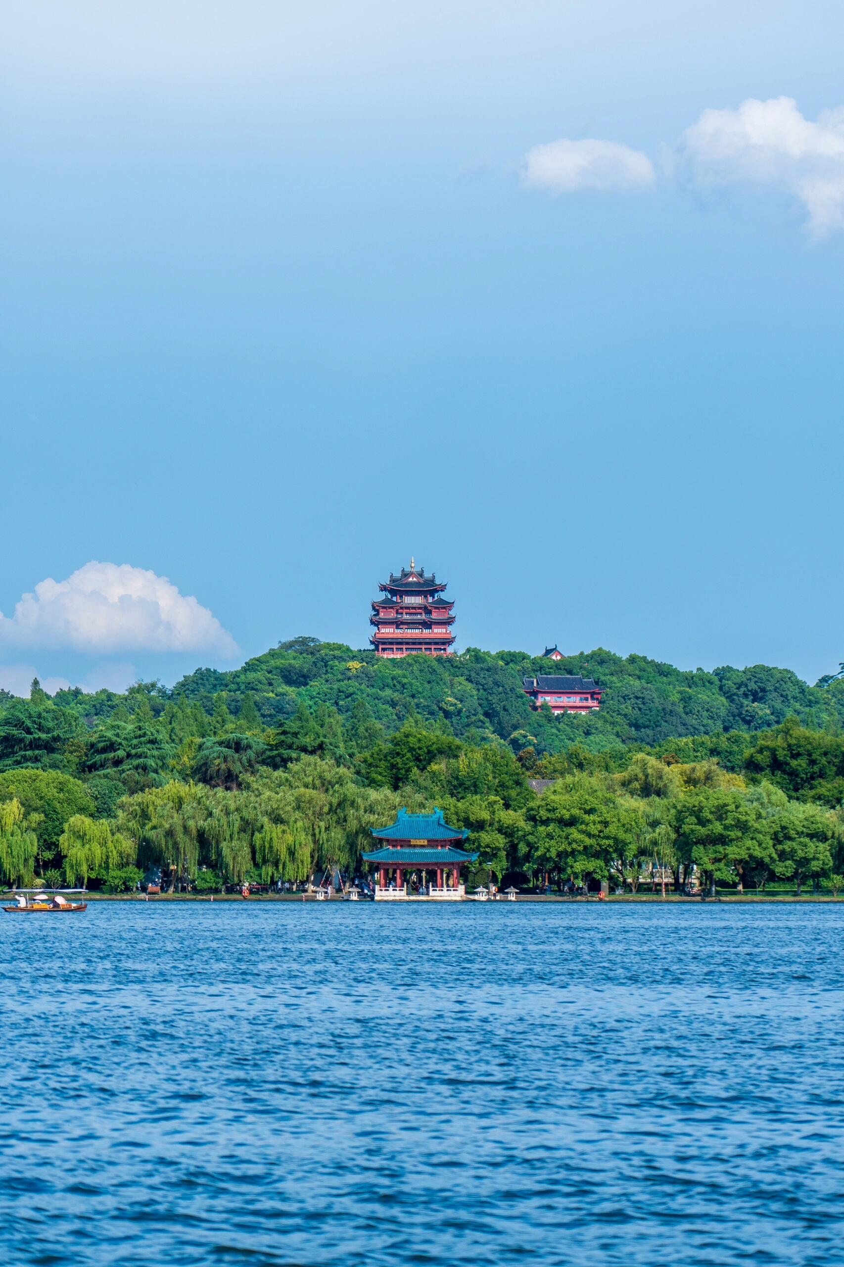 水晶天的杭州西湖真美 杭州西湖以其如诗如画的美景