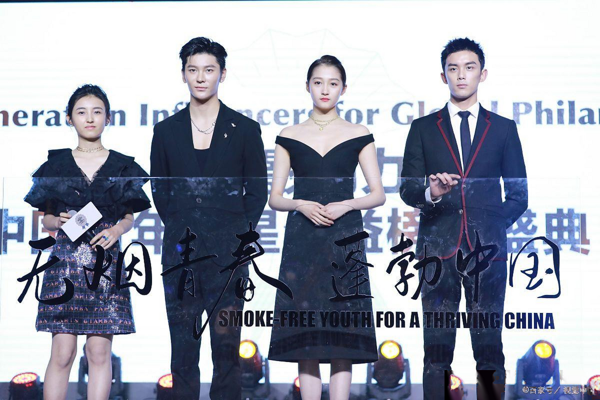 所以,张子枫和关晓彤,谁最好看.