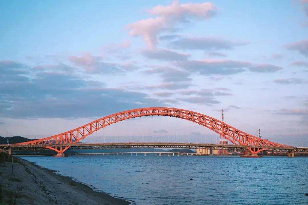 梅山岛——宁波海上花园,有桥连接,岛上有宁波大学梅山校区