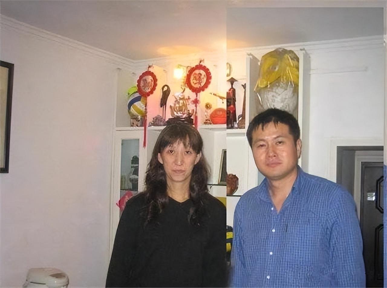 女排元老赖亚文33岁结婚,婚后常与老公分居,回家时儿子认不出了