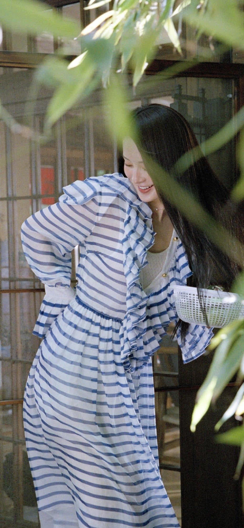 李沁邻家姐姐小清新手机壁纸