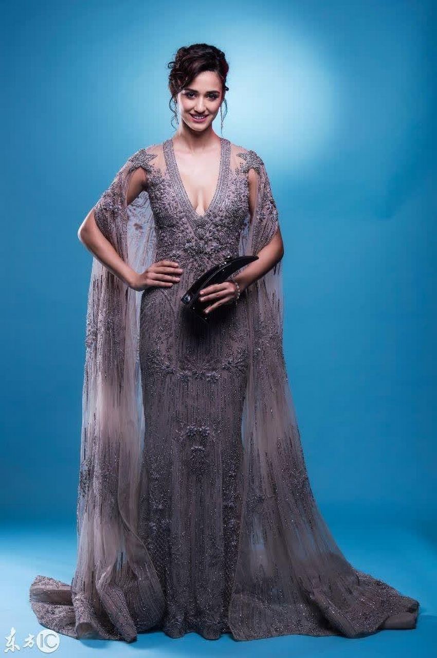 美丽的印度女演员:迪莎·帕塔尼