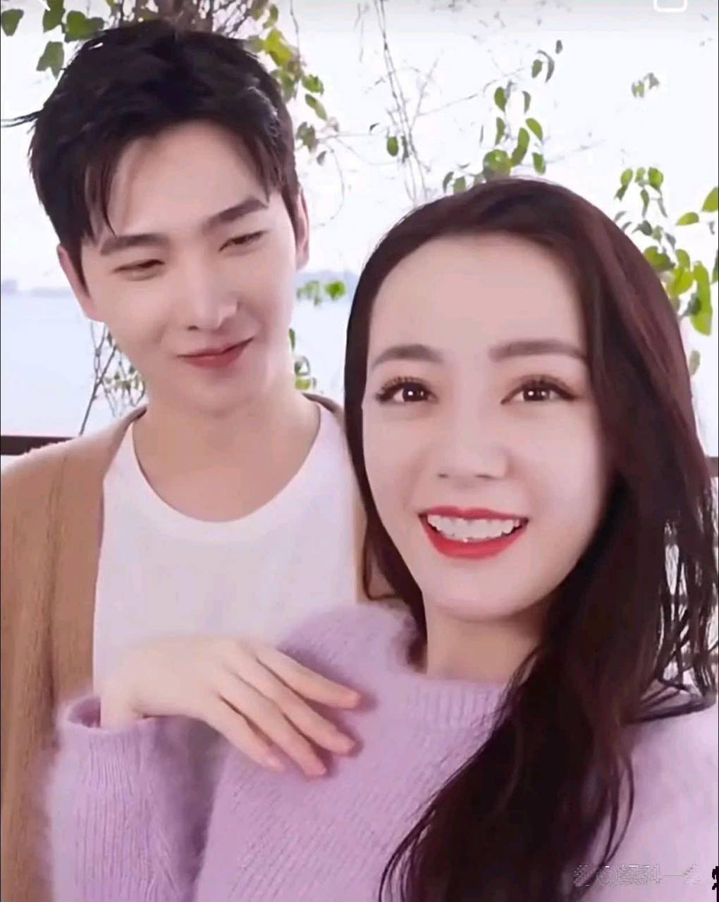 杨洋,迪丽热巴好像生活中的情侣照官宣!