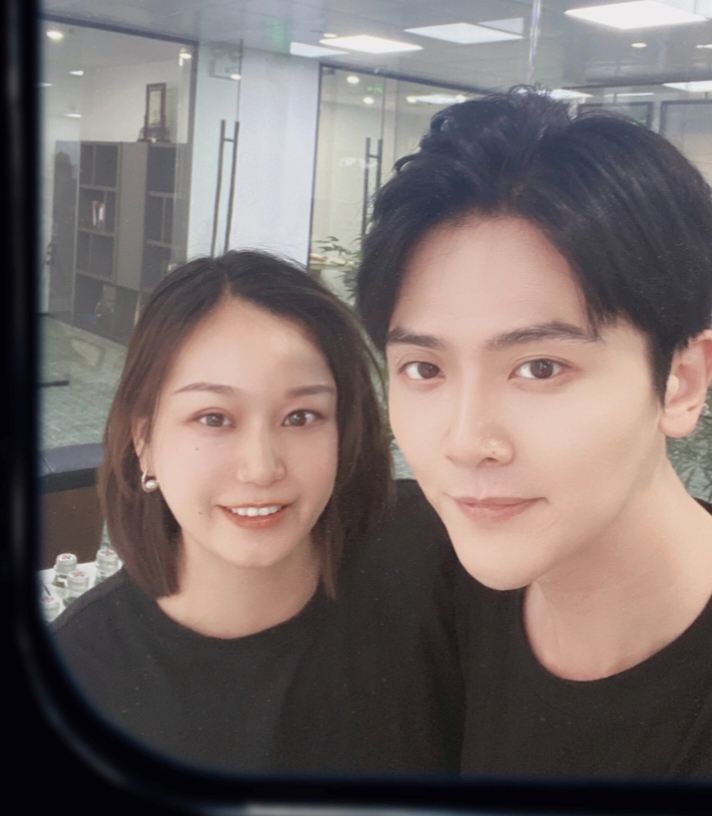 刘端端与经纪人妻子的双重人生