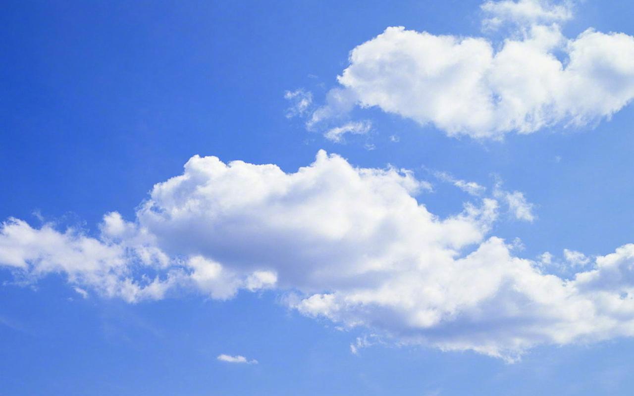 经历过雷阵雨,久违的晴朗天空