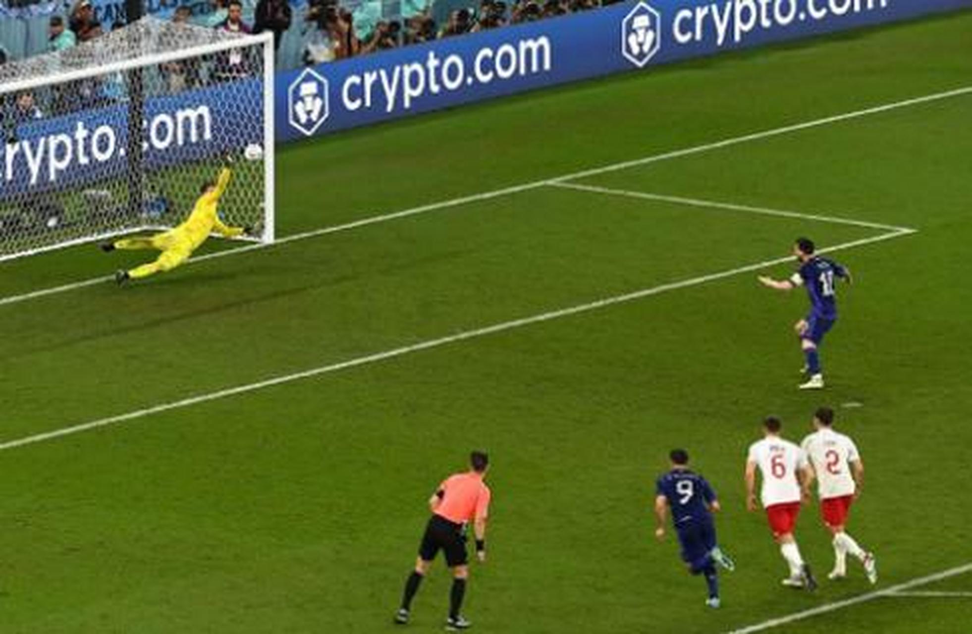 梅西在美洲杯点球大战中罚失点球!