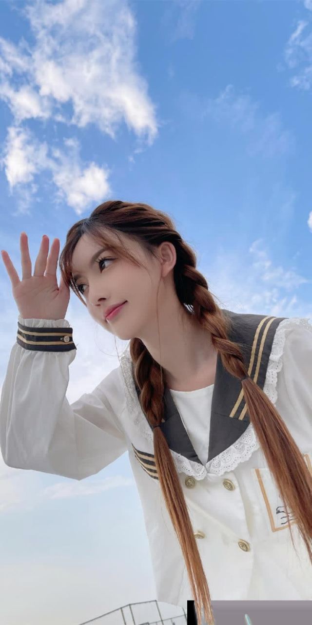 双马尾小姐姐,青春靓丽,元气满满.