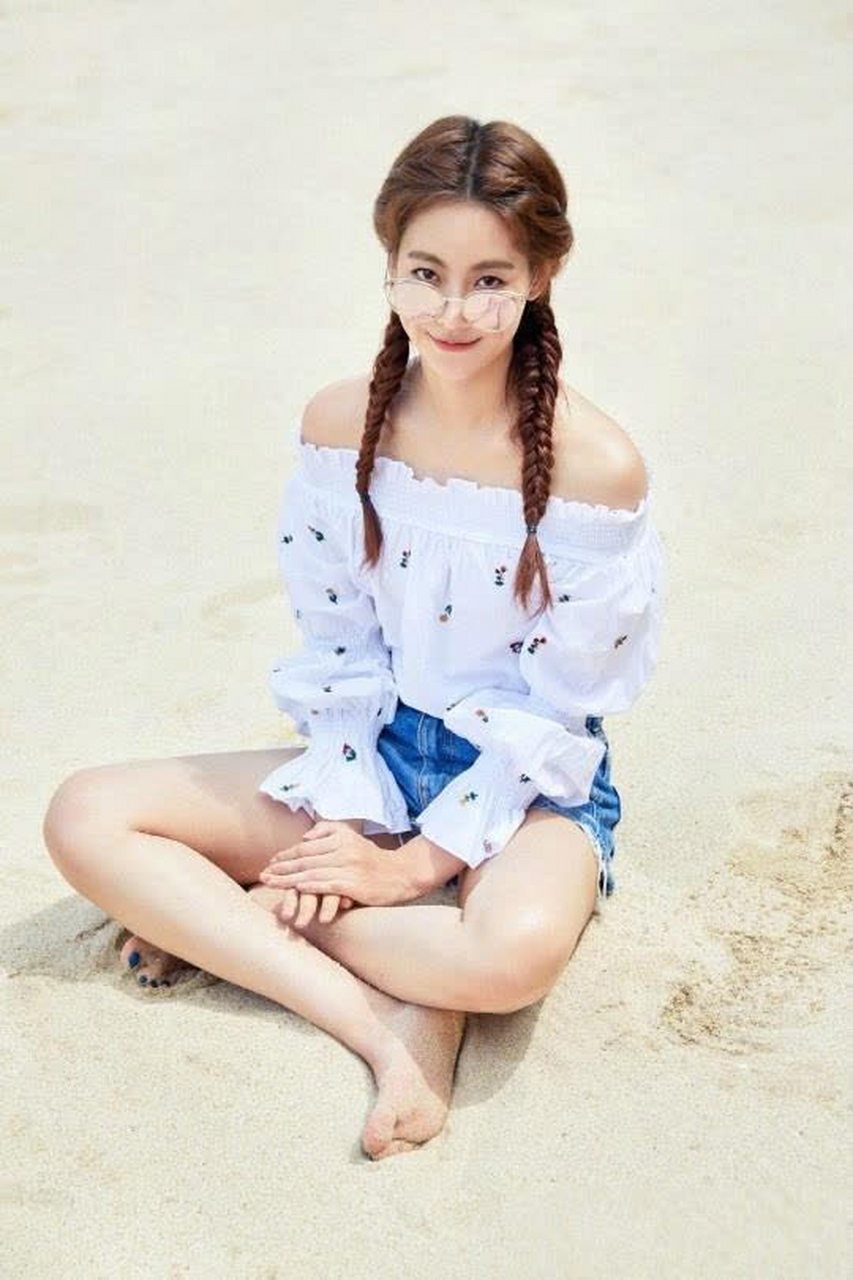 吴涟序夏日写真海边秀美肌造型俏皮清新