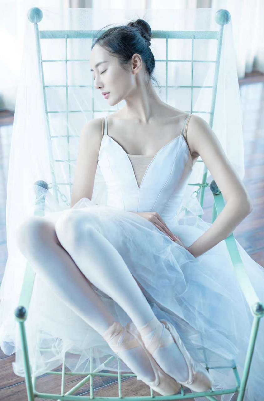 李纯,如芭蕾舞者般迷人