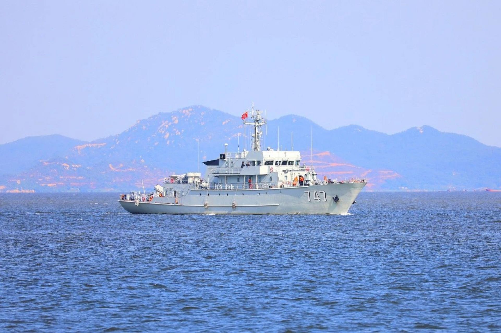 扫雷舰开炮👉  🔻082ii型猎扫雷舰(图5)  🔻081型扫雷舰 (图6)