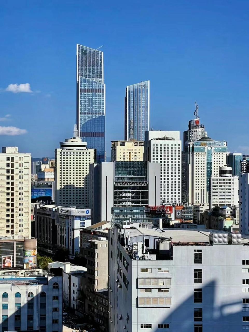 在整个西南都是数一数二的,很多人不知道昆明这座城市是环绕着1886米