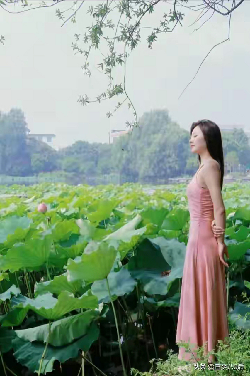 咸池桃花女人图片