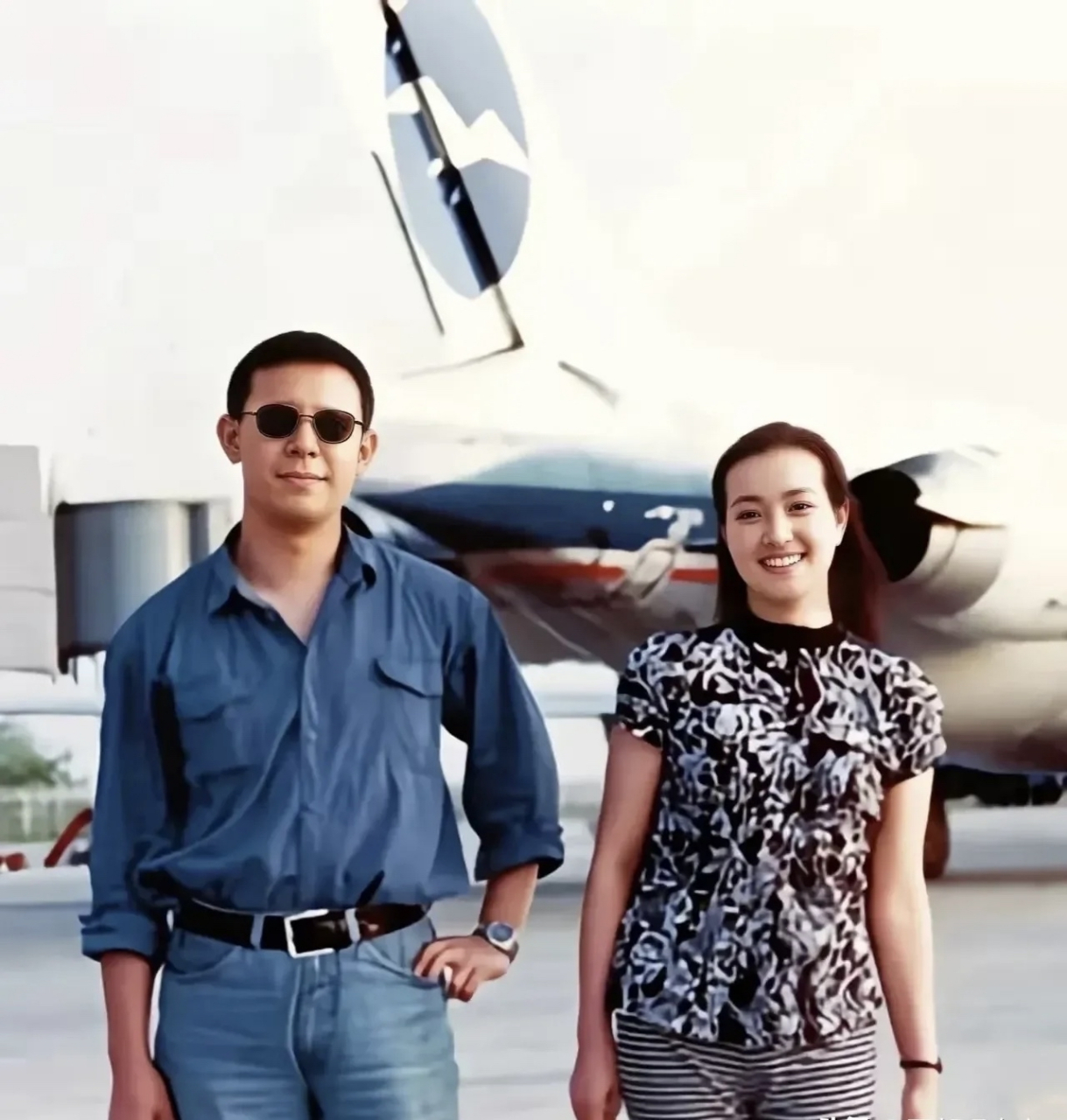 年轻时候的刘晓庆是真的美,而且还是那种纯天然的美,是让人看到很舒服