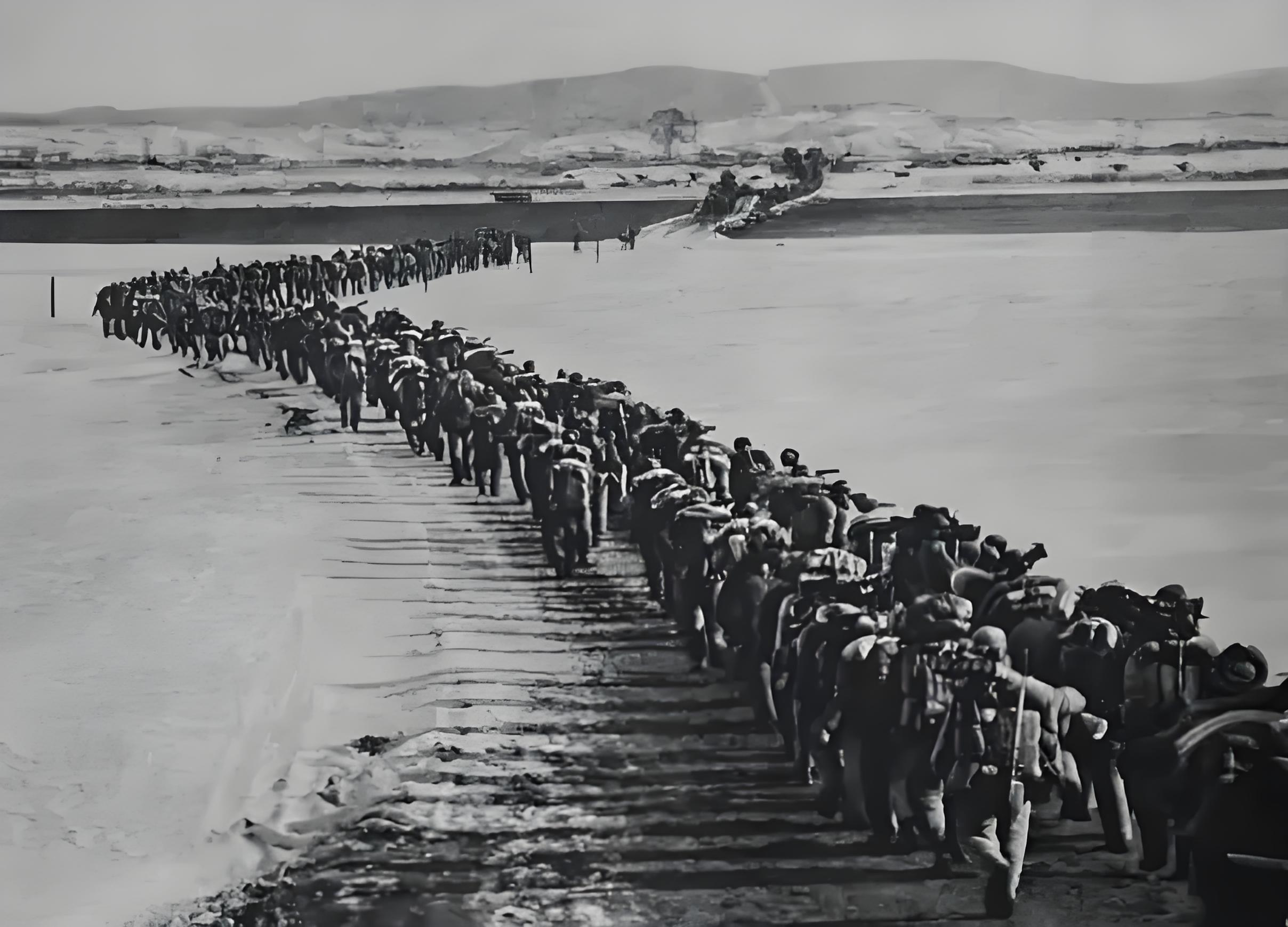 "比暴风雪更可怕的是志愿军的冲锋号!