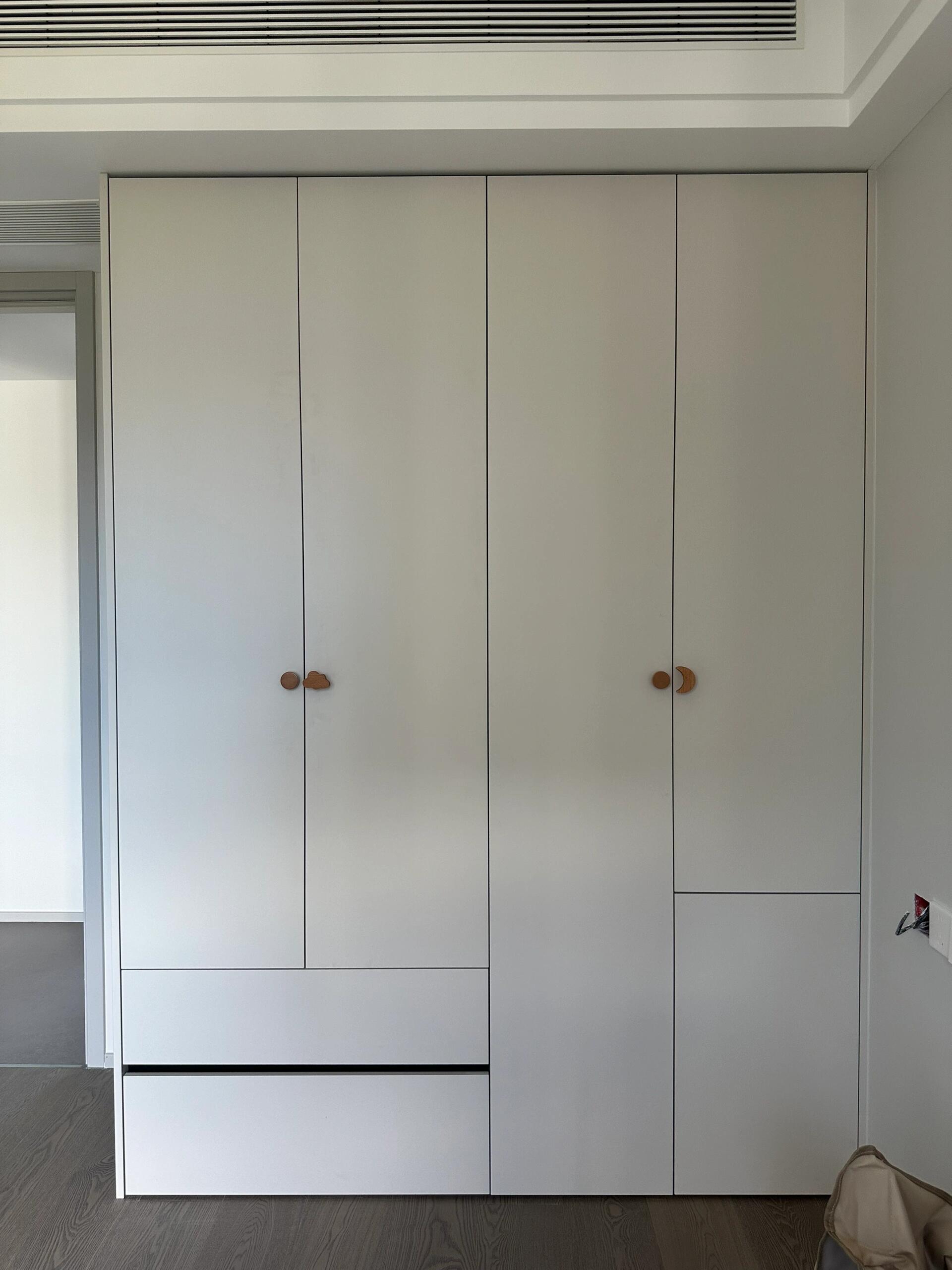 白色柜门#百家帮扶计划